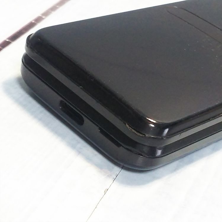 au GRATINA KYF42 �֥�å� ������ SIM���å�  796