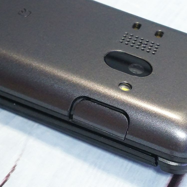 KYOCERA au GRATINA 4G BLACK KYF31  489