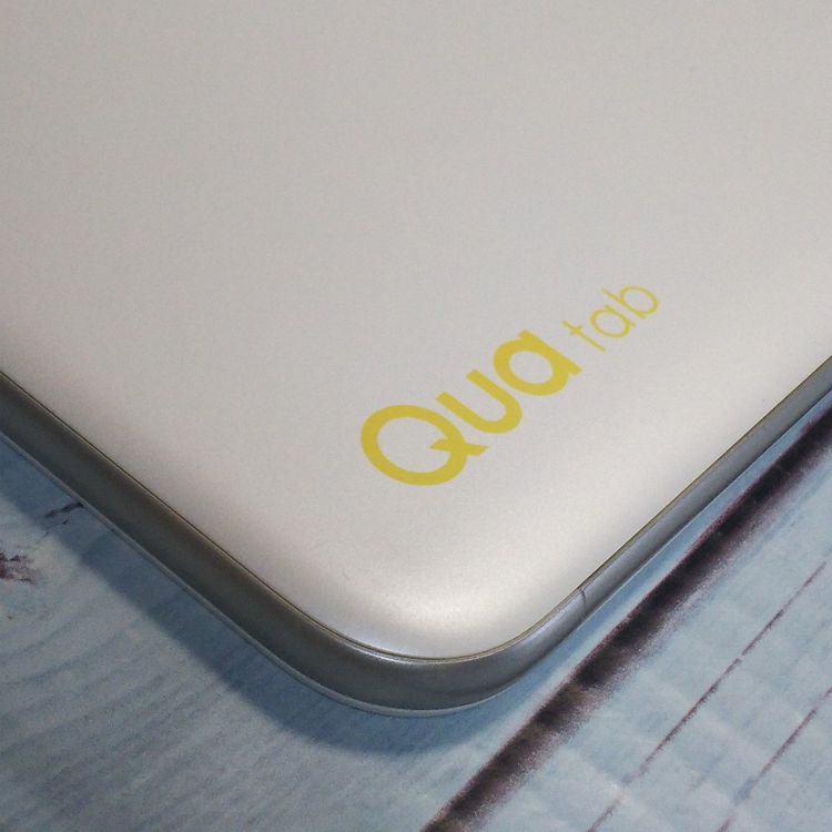 au Qua tab QZ10 KYT33 ���եۥ磻��KYT33SWA  846