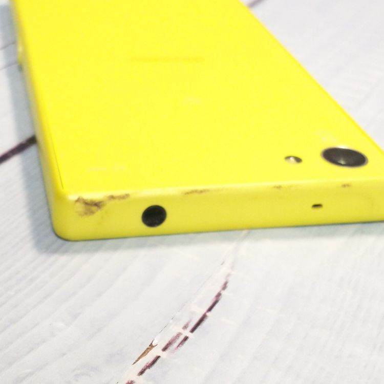 docomo Xperia Z5 Compact SO-02H Yellow/��������  690