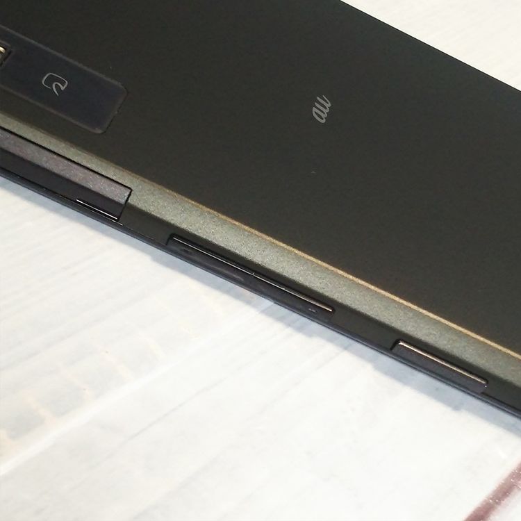 KYOCERA ������ Qua phone 16GB �֥�å� KYV37 au  ���� 327