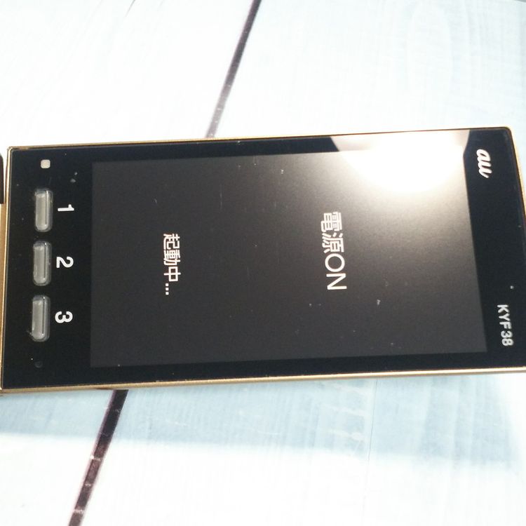 au ������ ���󤿤󥱡����� KYF38 �����ѥ󥴡����  107