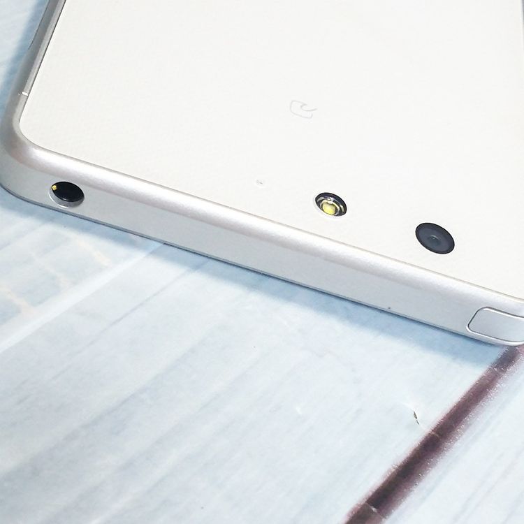 docomo arrows SV F-03H White  846