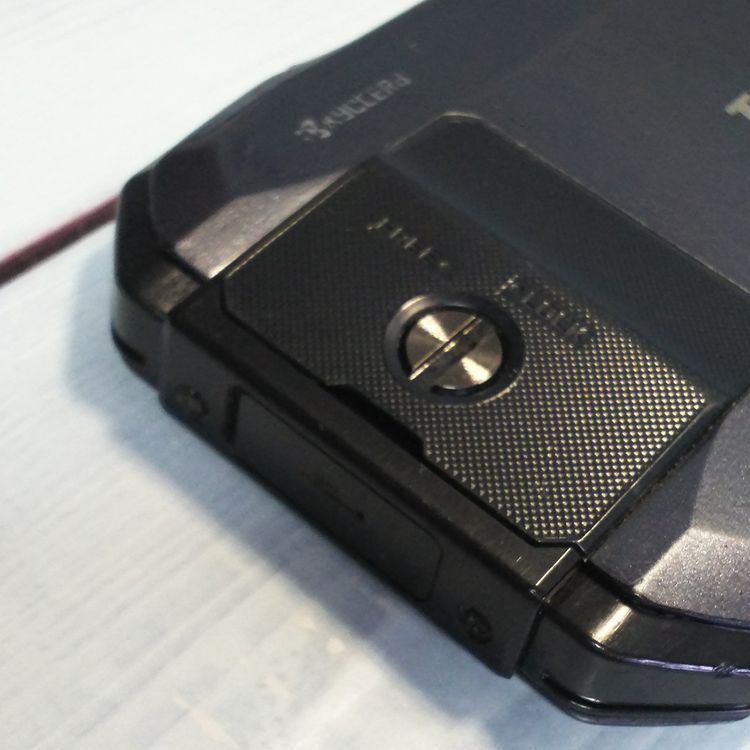 au ������ TORQUE G04 �֥�å� KYV46  661