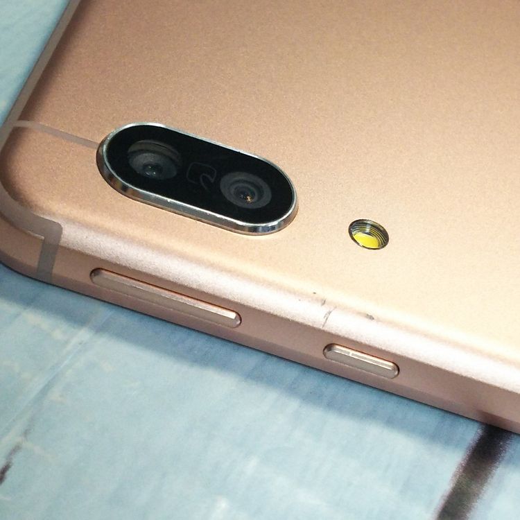 docomo AQUOS sense3 SH-02M �饤�ȥ��åѡ�  001