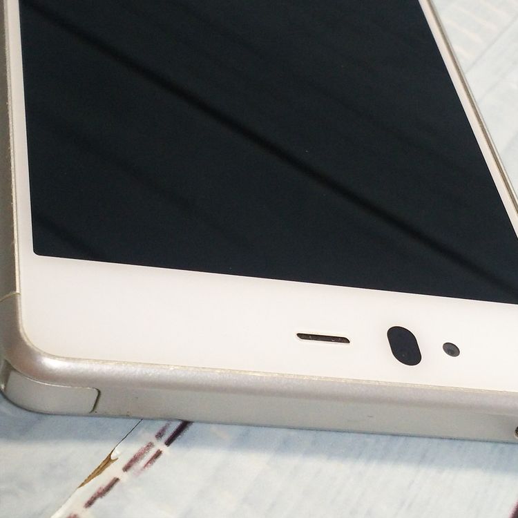 docomo arrows SV F-03H White  099