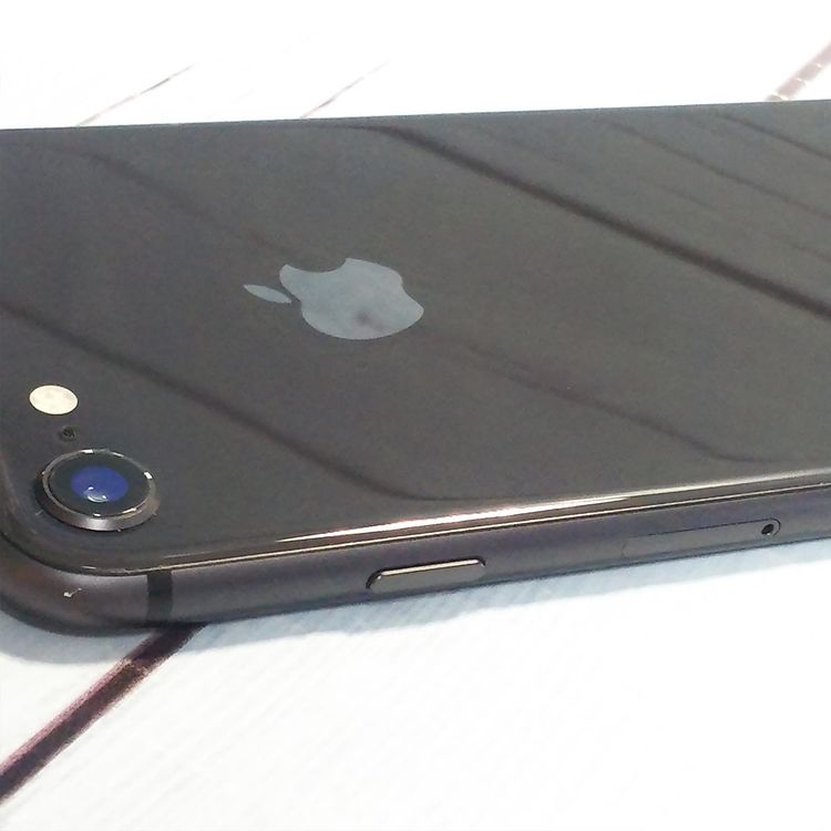 au iPhone8 64GB ���ڡ������졼  931