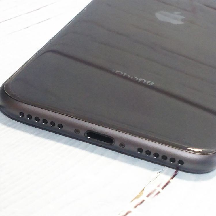 au iPhone8 64GB ���ڡ������졼  931