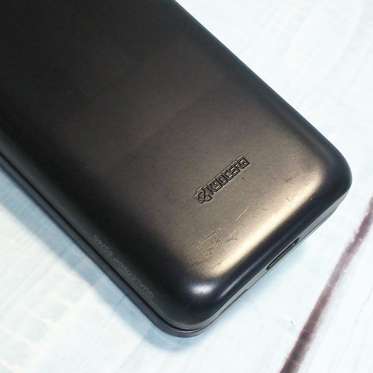 au ������ GRATINA �� KYF39 ˡ�ͥ�ǥ� �����쥹��������  640