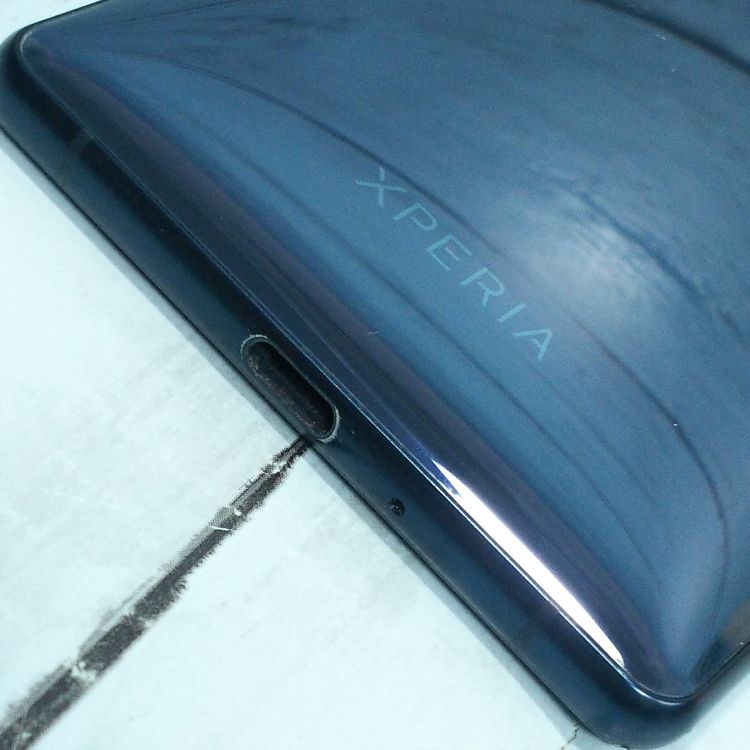 SoftBank Xperia XZ2 702SO �ǥ����ץ��꡼��  059