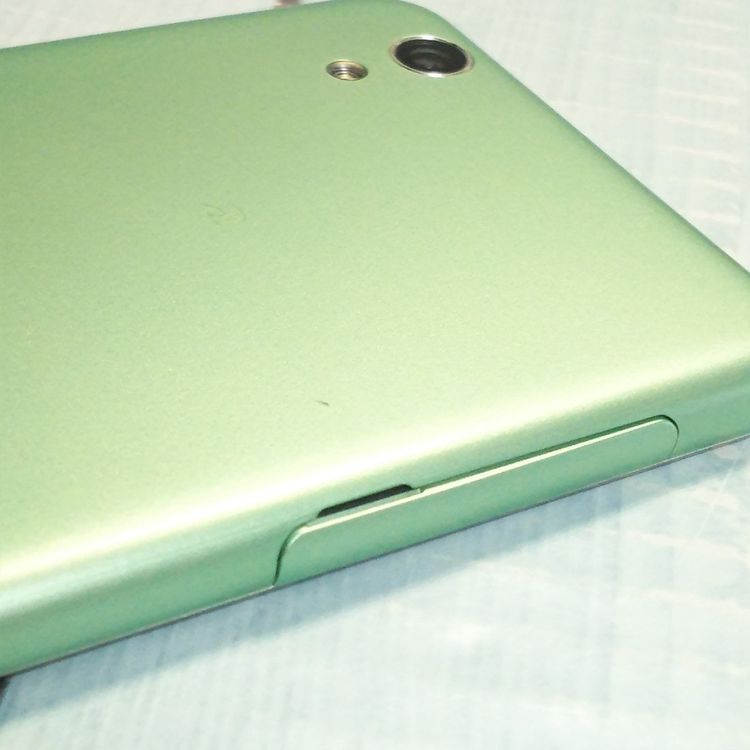 SHARP au AQUOS U SHV37 �饤�ॴ�����  866