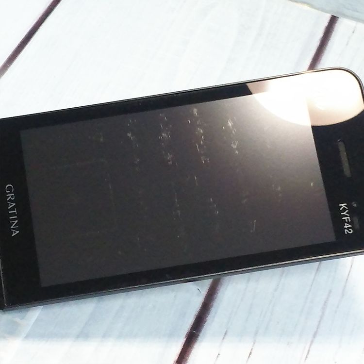 au GRATINA KYF42 �֥�å� ������ SIM���å�  553