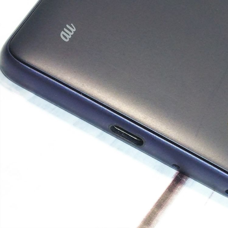 au Qua phone QZ ������ KYV44 ����ǥ���  579