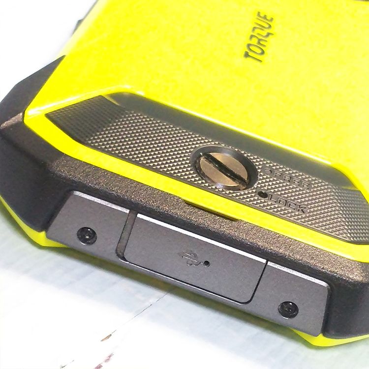 au ������ TORQUE 5G KYG01 ��������  420