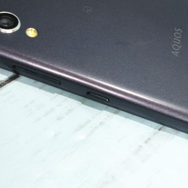 au AQUOS sense2 SHV43 Nuance Black  064