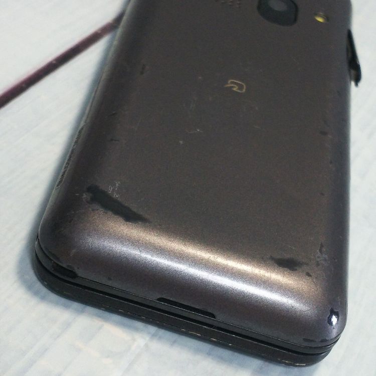 KYOCERA au GRATINA 4G BLACK KYF31  854