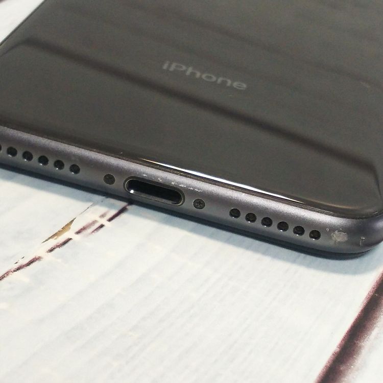 10�楻�å� iPhone8 64GB ������� ����С� ���졼 �Хåƥ꡼80%�ʾ�  816
