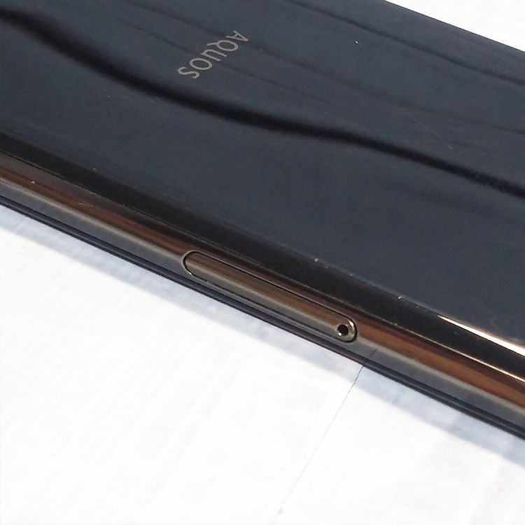 SHARP au AQUOS R SHV39 Mercury Black  944