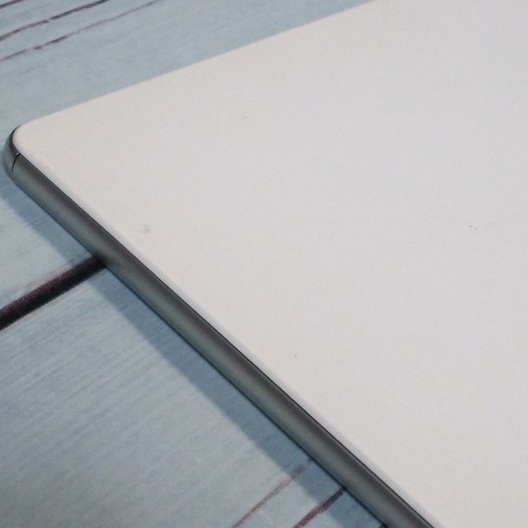 au Xperia Z4 Tablet SOT31 �ۥ磻������ �����  180