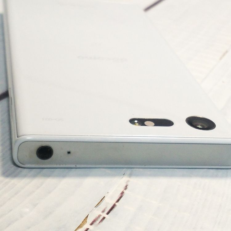 docomo Xperia X Compact SO-02J �ߥ��ȥ֥롼 [������]  059