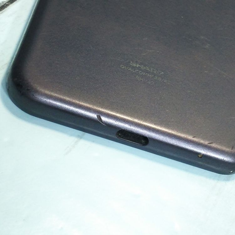 au AQUOS sense2 SHV43 Nuance Black  059