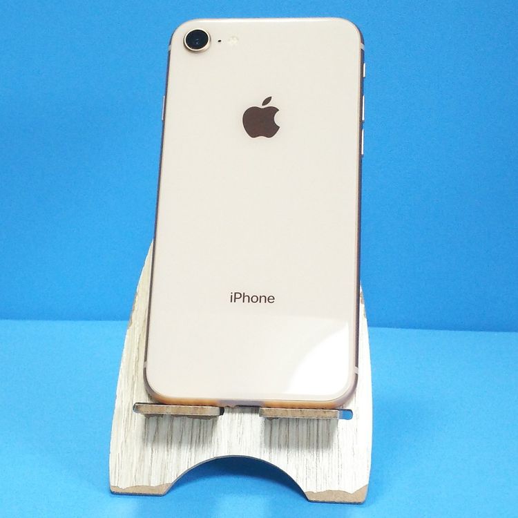 au iPhone8 64GB �������  390