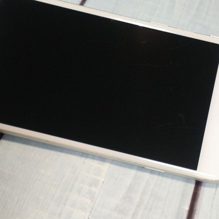 docomo iPhone6s 32GB ����С�  275