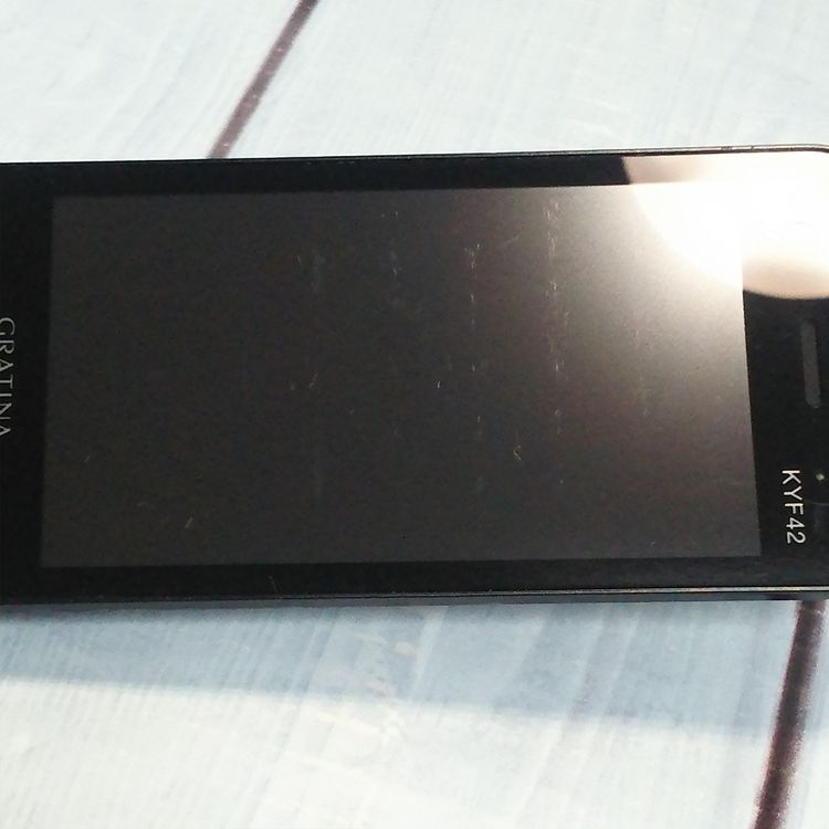 au GRATINA KYF42 �֥�å� ������ SIM���å�  631