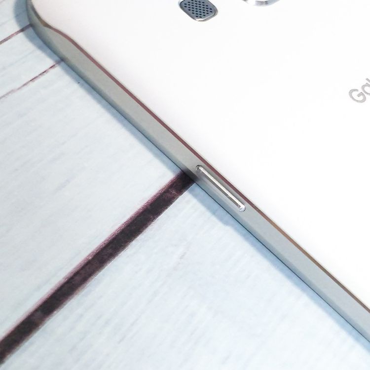 au Galaxy A8 SCV32 32GB �ۥ磻�� �����  041