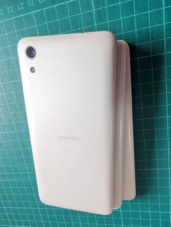 3�楻�å� SoftBank ������ DIGNO J 704KC �ѡ��� �ۥ磻��