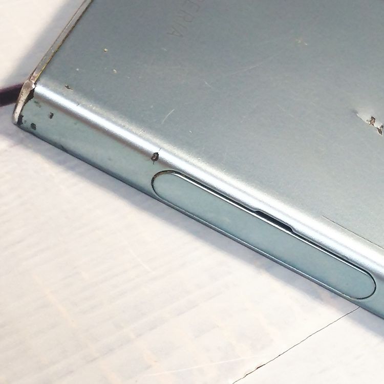 docomo Xperia XZ1 Compact SO-02K �֥롼  823