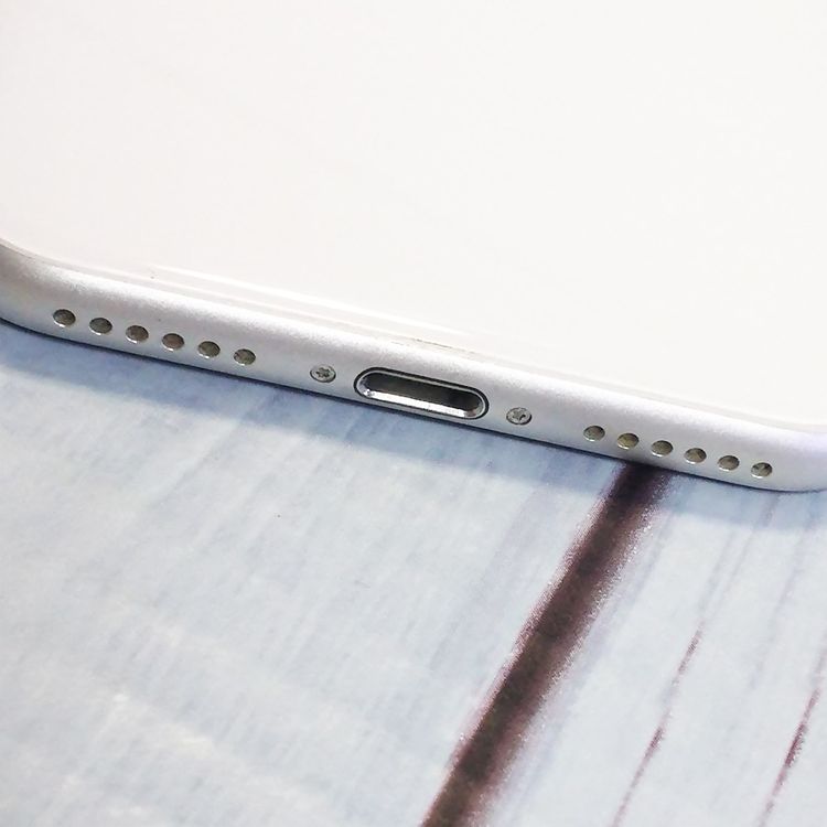 au iPhoneSE2 64GB �ۥ磻��  371