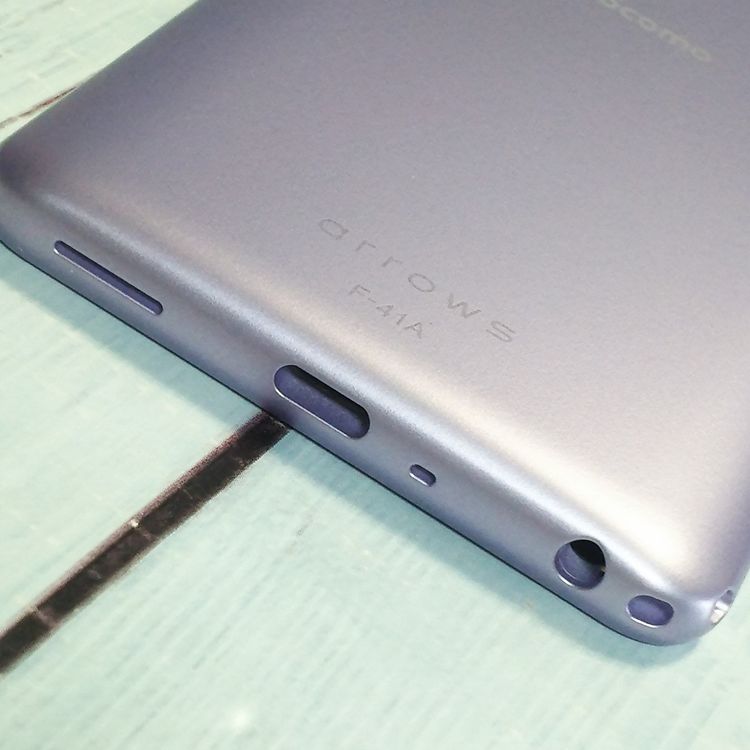 �ٻ��� docomo arrows Be4 F-41A ��٥���� �ѡ��ץ�  ���� 083