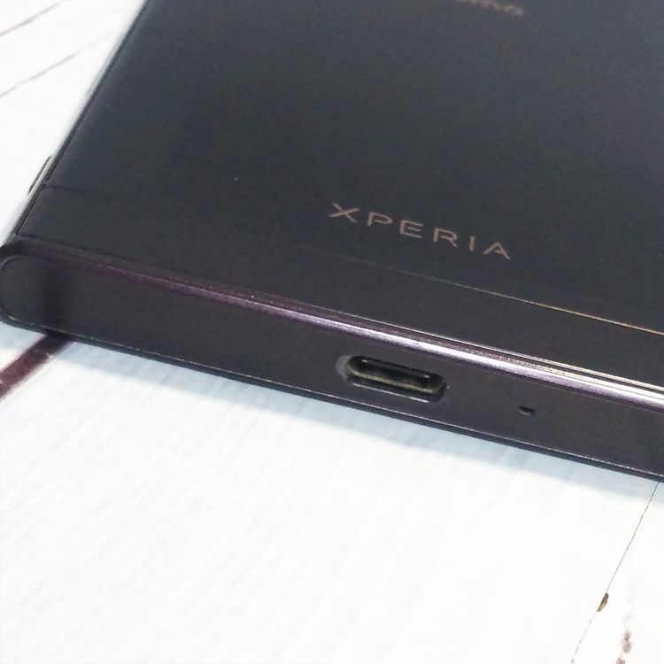 SONY docomo Xperia XZ SO-01J Mineral Black  501