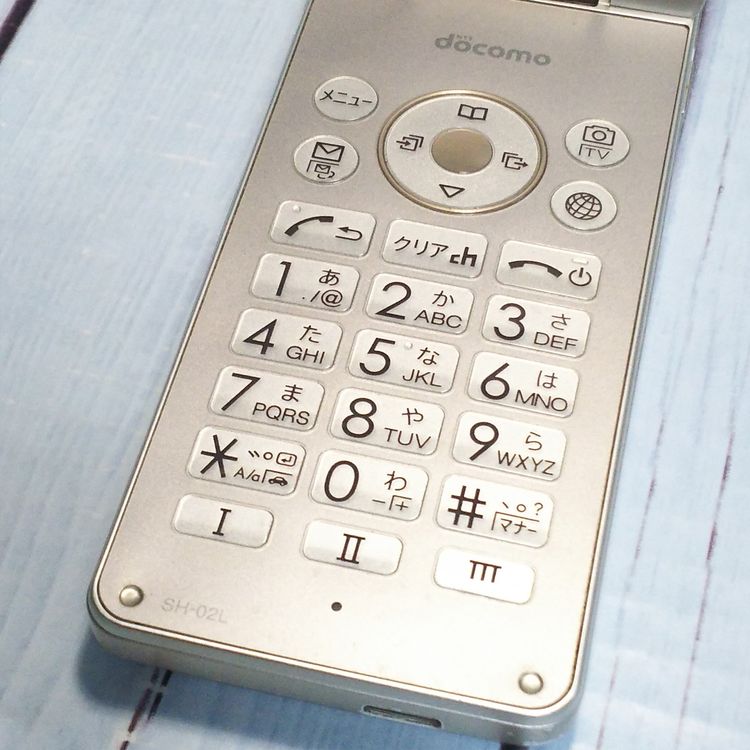 docomo SH-02L AQUOS �������� �������  736