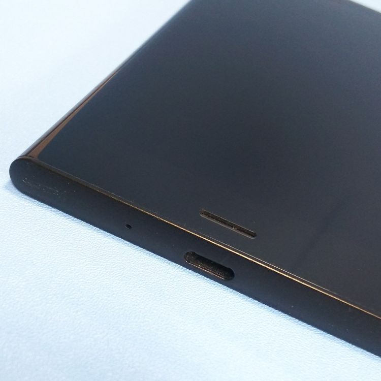 docomo Xperia XZ1 SO-01K Black  758