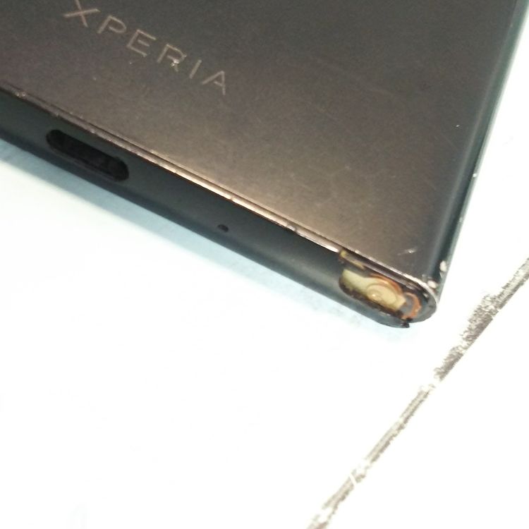 docomo Xperia XZ1 SO-01K Black  950