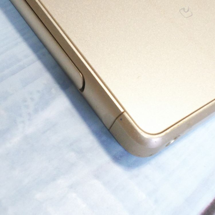 docomo arrows SV F-03H Gold �������  662