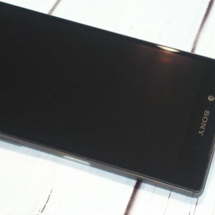 SONY au Xperia Z5 SOV32 GraphiteBlack  063