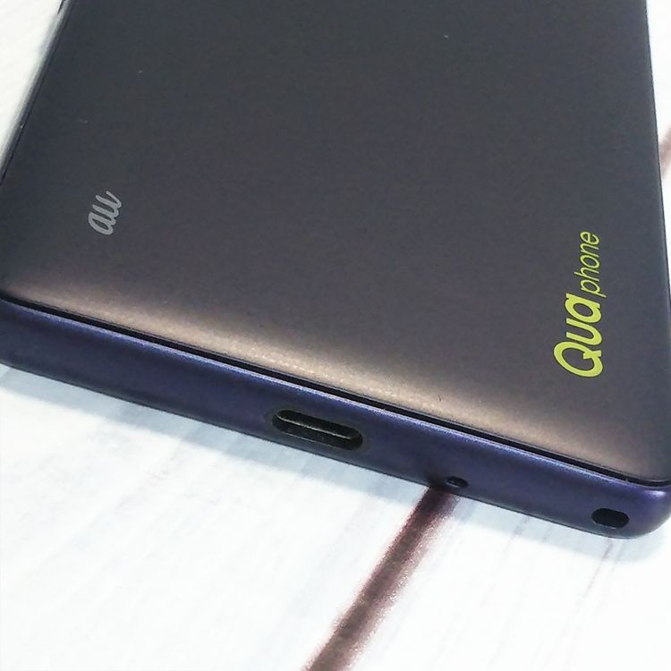 au Qua phone QZ ������ KYV44 ����ǥ���  672