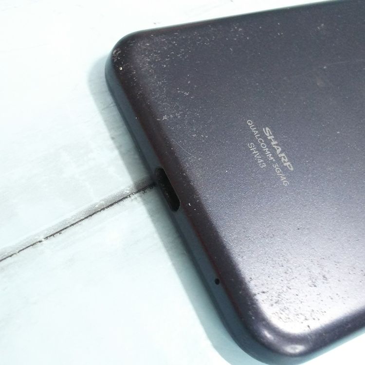 au AQUOS sense2 SHV43 Nuance Black  935