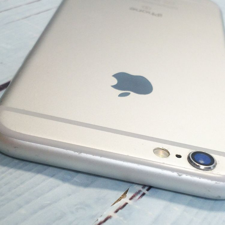 docomo iPhone6s 32GB ����С�  275
