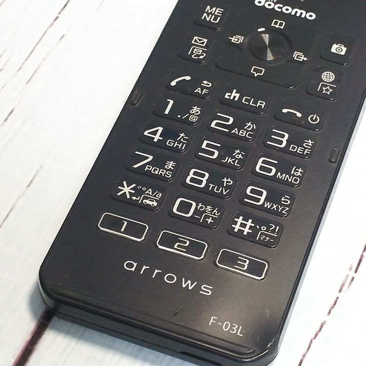 docomo arrows �ٻ��� �������� F-03L �֥�å�  588