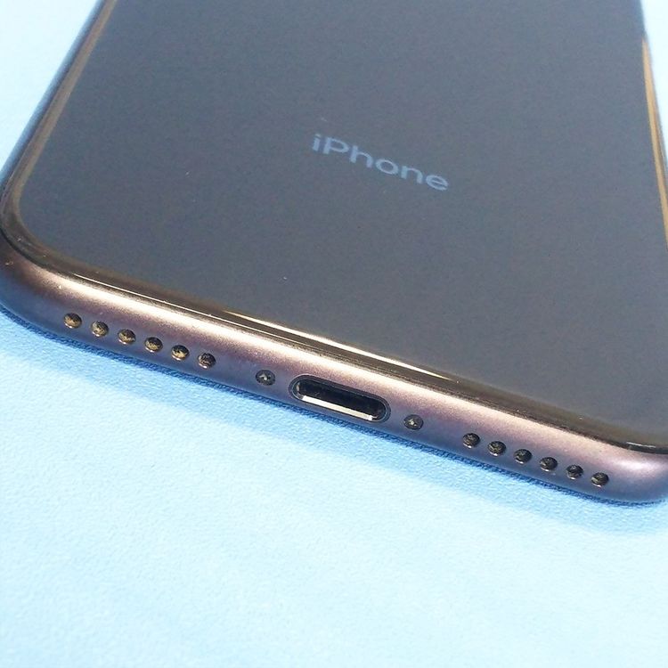 au iPhone8 64GB ���ڡ������졼  297