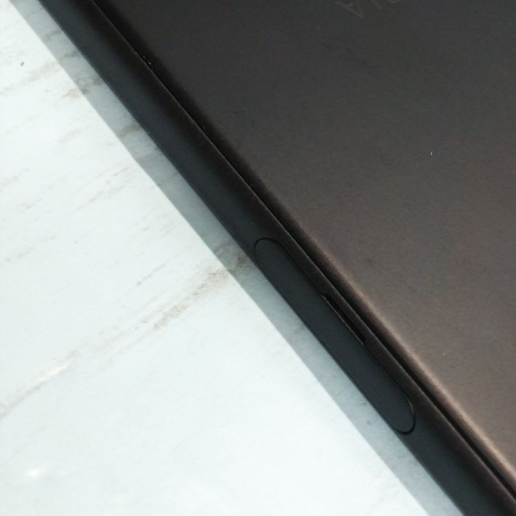 SONY Xperia XZs SOV35 au �֥�å�  660