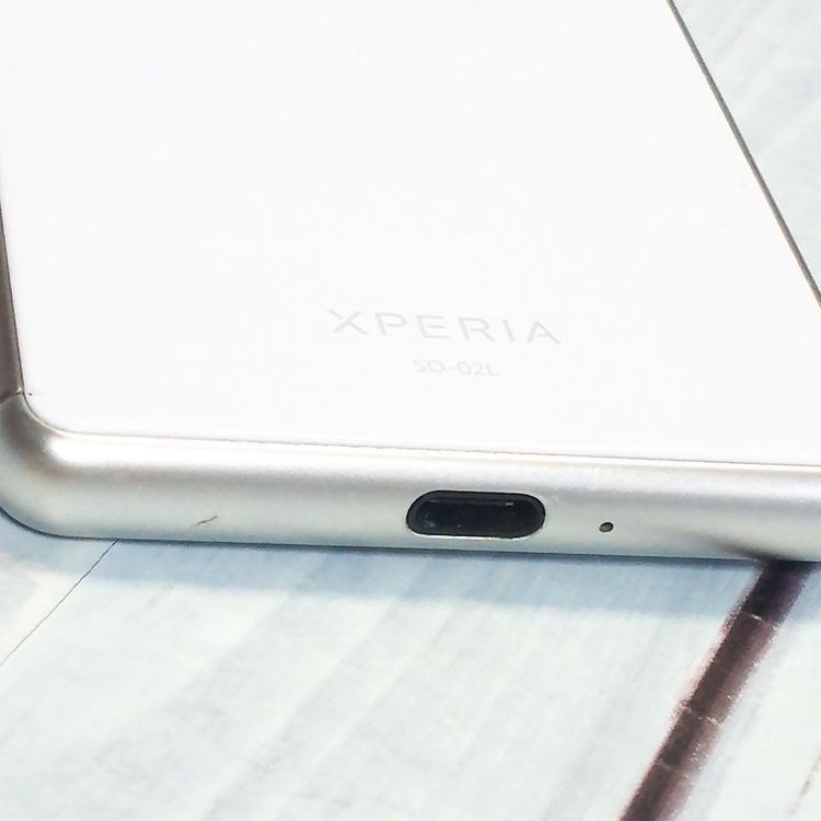 docomo Xperia Ace SO-02L �ۥ磻��  084