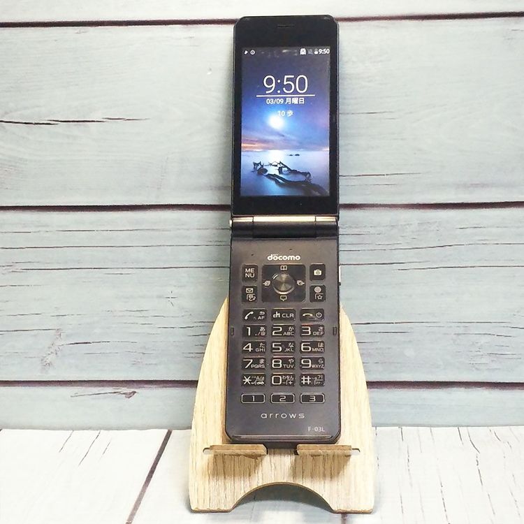 docomo arrows �ٻ��� �������� F-03L �֥�å�  591