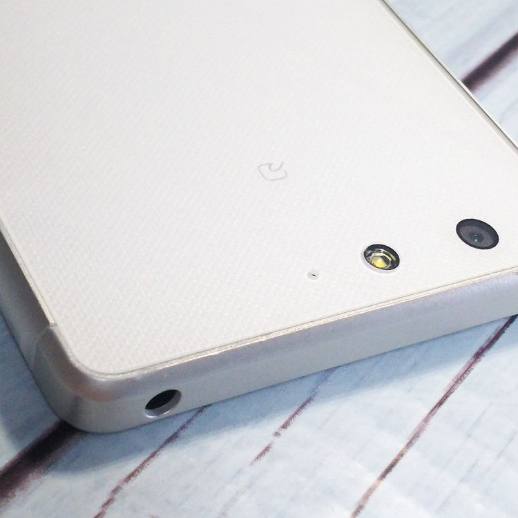 docomo arrows SV F-03H White  365