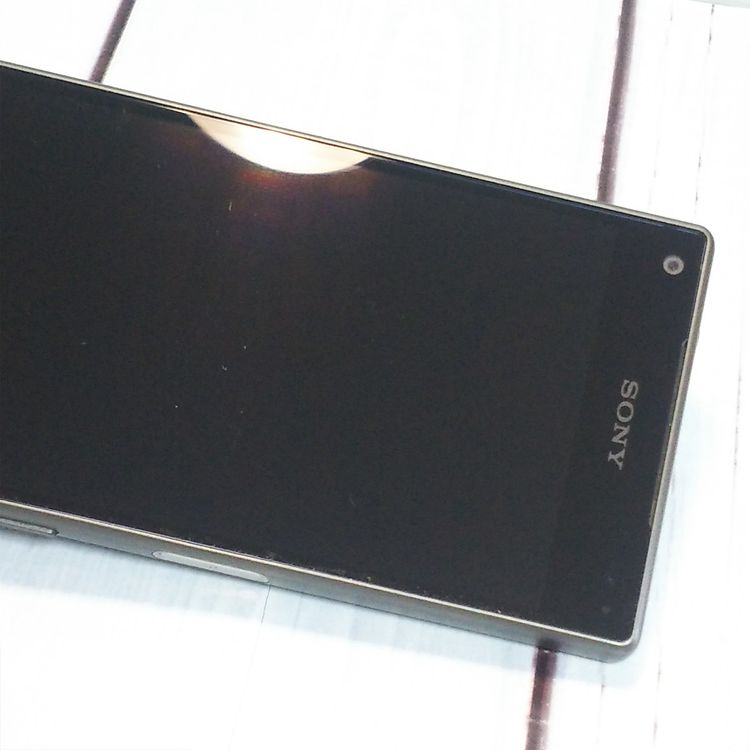 docomo Xperia Z5 Compact SO-02H Black  901