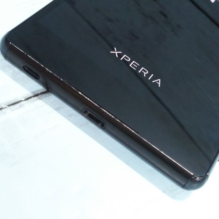 SONY au Xperia Z4 SOV31 Black  181